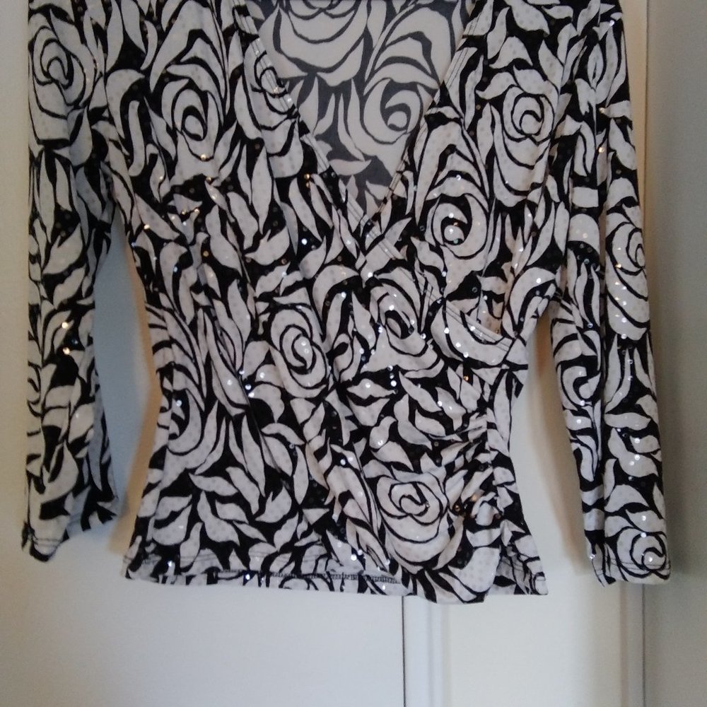 Floral Short Top w/Scattered Iridescent Sequins